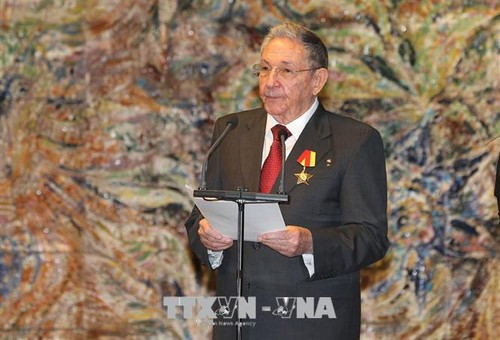 Raúl Castro anuncia el cese de su cargo al frente del Comité Central del PCC - ảnh 1