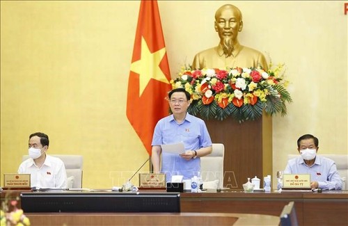 Concluye la reunión 56 del Comité Permanente del Parlamento vietnamita - ảnh 1