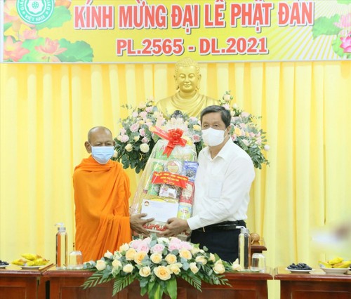 Provincias meridionales vietnamitas celebran el Día de Vesak 2021 con medidas seguras frente al covid-19 - ảnh 1