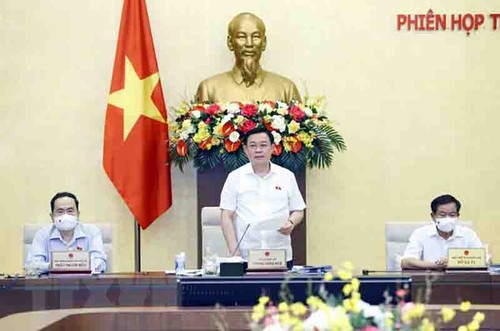 Finaliza la 57ª reunión del Comité Permanente del Parlamento vietnamita - ảnh 1