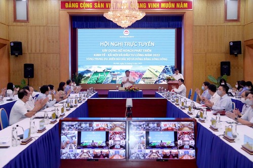 Vietnam considera tarea urgente la recuperación económica posterior a la pandemia del covid-19  - ảnh 1