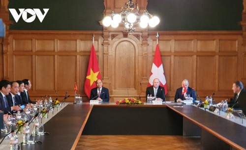 Impulso a las relaciones de amistad y cooperación Vietnam-Suiza - ảnh 1