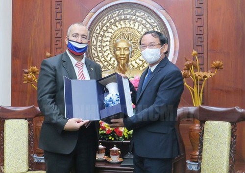 Ciudad Ho Chi Minh afianza la cooperación con localidades rusas - ảnh 1