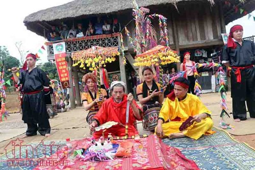 El ritual Xăng Khan conserva el valor de la gratitud de la etnia Thai - ảnh 1