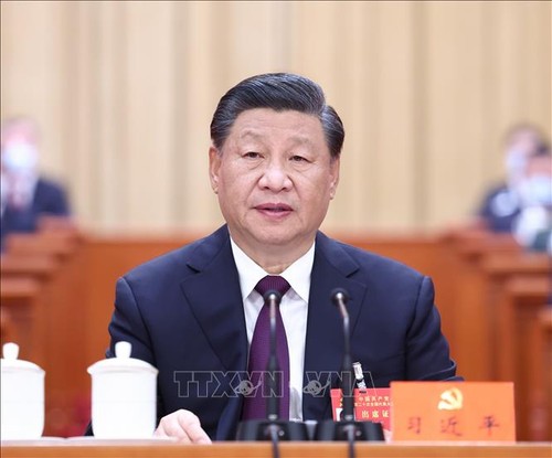 Máximo líder político de Vietnam felicita reelección del secretario general del PCCh, Xi Jinping - ảnh 1