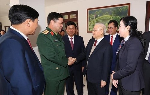 El secretario general del PCV visita la provincia de Thai Nguyen - ảnh 1