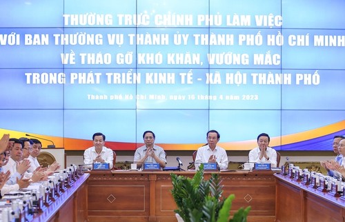 Ciudad Ho Chi Minh avanzará hacia el nivel de desarrollo del Sudeste Asiático y Asia, afirma Primer Ministro - ảnh 1