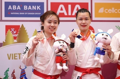 SEA Games 32: Equipo de Jujitsu de Vietnam gana tres medallas de bronce - ảnh 1