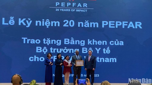 PEPFAR mantiene el apoyo a Vietnam para poner fin al VIH/SIDA - ảnh 1