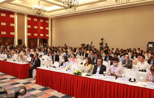 Inversores extranjeros aprecian potencial y oportunidades en Vietnam - ảnh 1