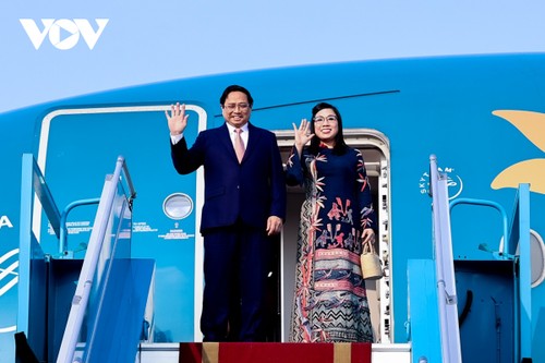 Primer Ministro de Vietnam parte para asistir a la conferencia COP 28 y realizar una visita oficial a Turquía - ảnh 1
