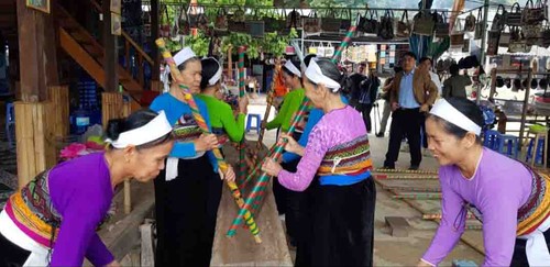 Keng Loong, la danza tradicional de los Thai en Hoa Binh - ảnh 2