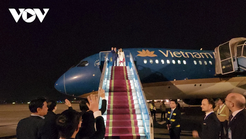 Primer Ministro de Vietnam parte hacia Suiza para asistir al Foro de Davos 2024 - ảnh 1