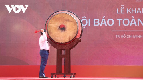 La prensa revolucionaria avanza como puente entre el Partido Comunista, el Estado y el pueblo de Vietnam - ảnh 1