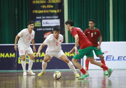 Marruecos, campeón del torneo amistoso internacional de fútsal 2024 en Vietnam - ảnh 1