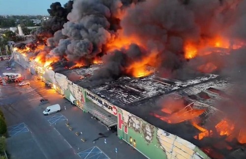 Incendio en Varsovia: mensaje de condolencia de Vietnam - ảnh 1