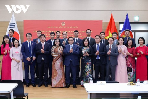 Primer Ministro reafirma papel de comunidad vietnamita en el extranjero - ảnh 1