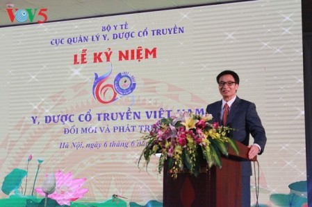 Celebran aniversario del sector de medicina tradicional de Vietnam - ảnh 1