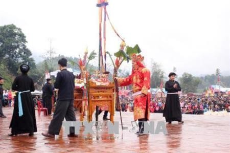 Celebran el Festival Long Tong  - ảnh 1