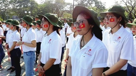 Presentan a 300 voluntarios jóvenes del Festival Hue 2018  - ảnh 1