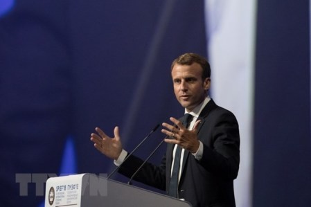 Presidente francés critica decisión de Washington de imponer aranceles comerciales  - ảnh 1