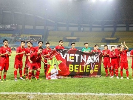 Primer ministro de Vietnam valora esfuerzos del equipo olímpico de fútbol  - ảnh 1