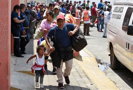 México abre frontera para inmigrantes femeninas e infantiles  - ảnh 1