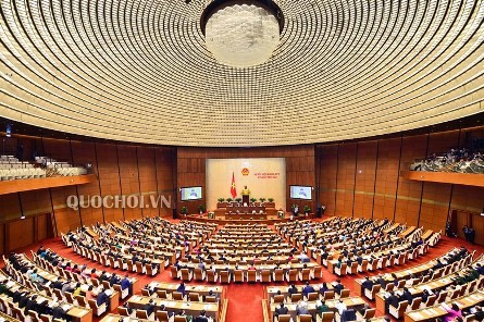 Asamblea Nacional de Vietnam debate sobre plan del desarrollo socioeconómico - ảnh 1