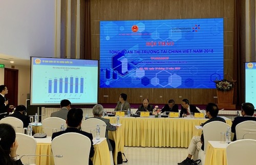 Economía vietnamita continúa logrando avances en 2018 pese a lento crecimiento global - ảnh 1