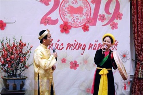 Vietnamitas en ultramar celebran fiestas del Tet  - ảnh 2