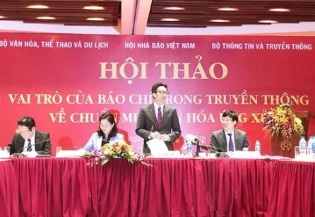 Abordan la profesionalidad en el sector periodístico vietnamita   - ảnh 1