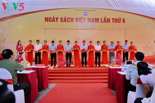 El sexto Día del Libro de Vietnam - ảnh 3