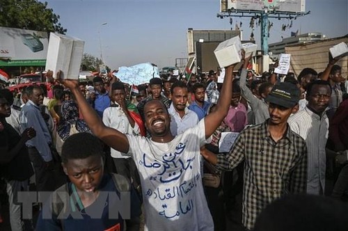 Unión Africana prolonga plazo de transferencia de poder de Ejército sudanés tras golpe de estado - ảnh 1