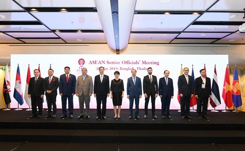 Reunión de altos funcionarios de la Asean por reforzar la cooperación interna  - ảnh 1