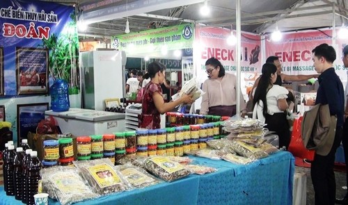 Feria Internacional de Comercio Quang Binh 2019 promueve comercio con Laos y Tailandia  - ảnh 1