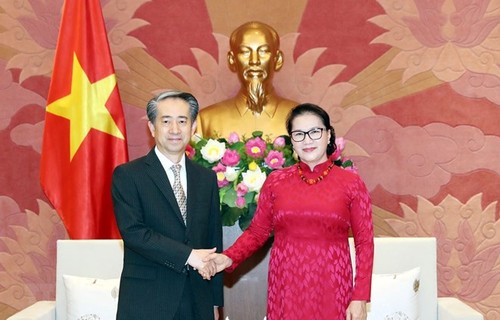 Vietnam valora la amistad tradicional con China, afirma presidenta del Parlamento - ảnh 1