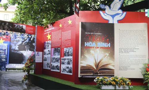 Celebran exposición “Diarios de la paz” en reliquia histórica en Hanói - ảnh 1