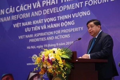 Efectúan foro sobre la reforma de Vietnam - ảnh 1