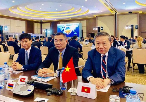 Prosiguen actividades de delegación vietnamita en Conferencia Antiterrorista en Rusia - ảnh 1