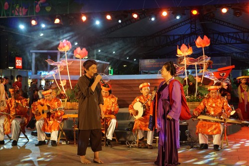 Inauguran Festival “Ciudad Ho Chi Minh – Desarrollo e Integración”  - ảnh 1