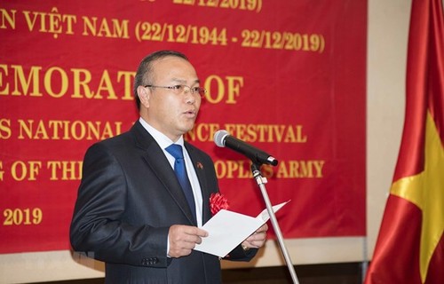 Conmemoran fundación del Ejército Popular de Vietnam en el extranjero - ảnh 1