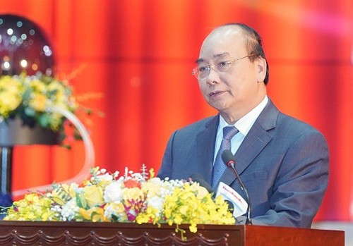 Premier de Vietnam dirige sesión especial sobre la lucha contra el Covid-19 - ảnh 1
