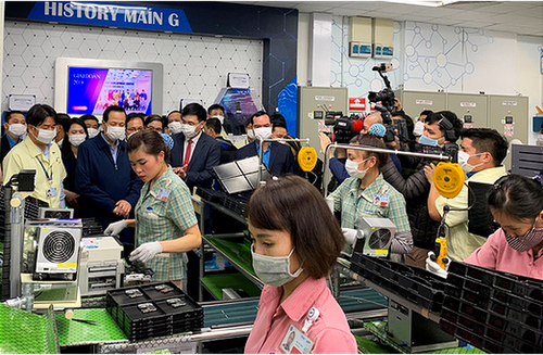 Cerca de 18 mil empresas vuelven a operar en Vietnam - ảnh 1