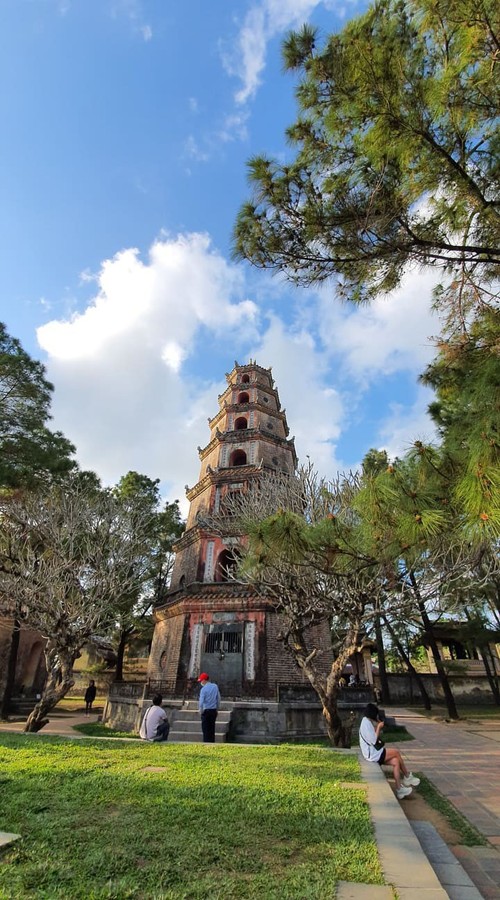 Belleza pacífica y antigua de la ciudad imperial de Hue - ảnh 11