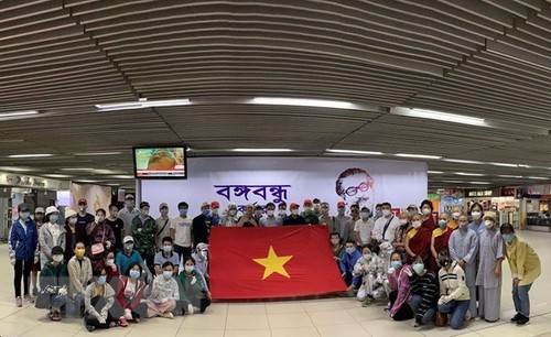 Ciudadanos vietnamitas repatriados desde el suroeste de Asia - ảnh 1
