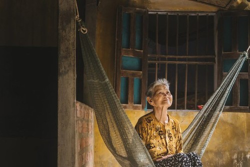 Vida cotidiana de los habitantes del centro de Vietnam a través de los ojos de un fotógrafo japonés - ảnh 4