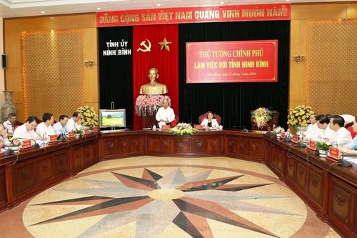 Abordan el desembolso de capital de inversión pública en la provincia de Ninh Binh - ảnh 1