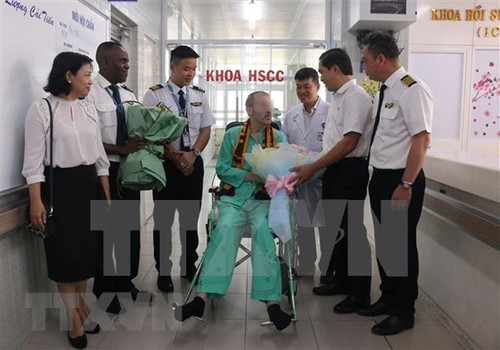 Prensa británica alaba a Vietnam por recuperar la salud de un ciudadano  - ảnh 1