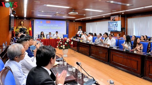 Foro en línea sobre el acuerdo de libre comercio entre Vietnam y la UE - ảnh 8