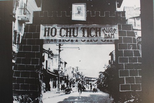 Recuerdos en imágenes del Día de la Liberación de Hanói - ảnh 14